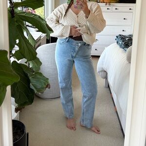 Abercrombie & Fitch '90s Straight Ultra High Rise Jeans
